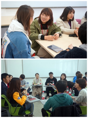 中日双方大学生进行分组讨论